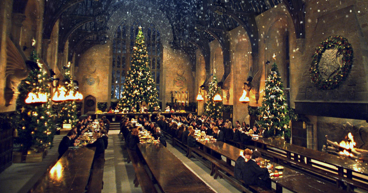 Harry Potter, Christmas in The Wizarding World! Ora anche noni possiamo  addobbare la Sala Grande da casa – Fusco News